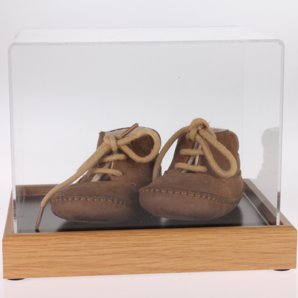 Classic Mini Helmet Display Case Landscape